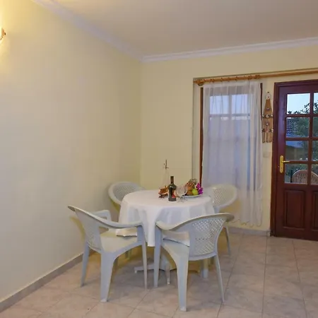 Apartment Bougainvillea Houses A1 *